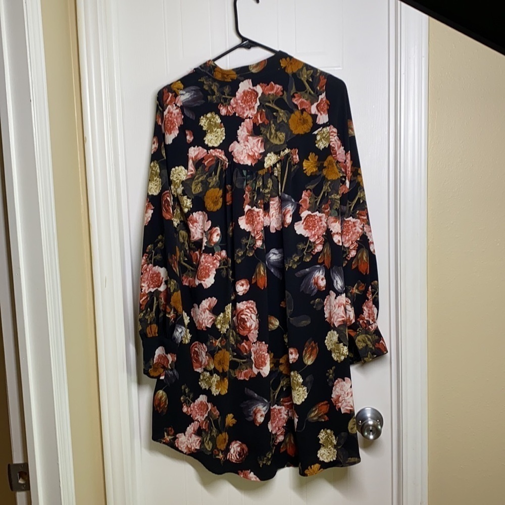 H&M - Black Floral Dress with Long Sleeves Size 2 - Picture 7 of 8